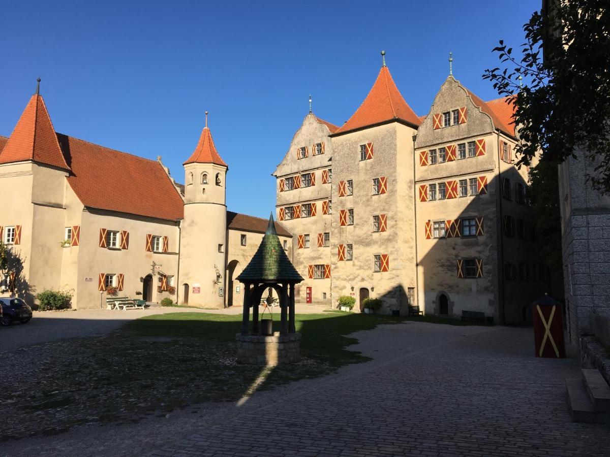 Schlosshotel Harburg Harbourg Extérieur photo