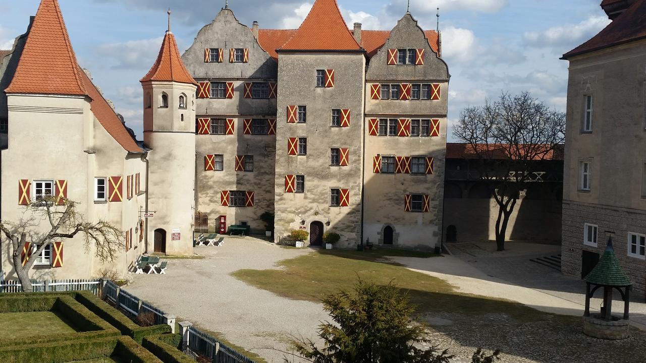 Schlosshotel Harburg Harbourg Extérieur photo