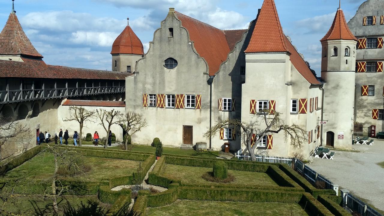 Schlosshotel Harburg Harbourg Extérieur photo